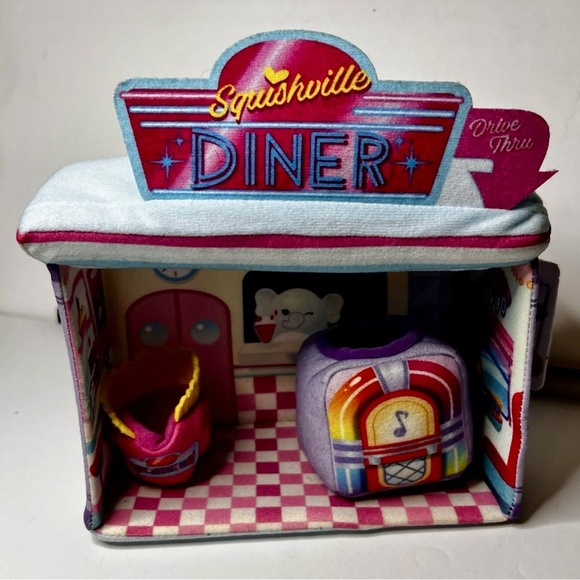 Squishville Darling Diner Deluxe Play Scene 2” Plush Pre Owned - Picture 1 of 4